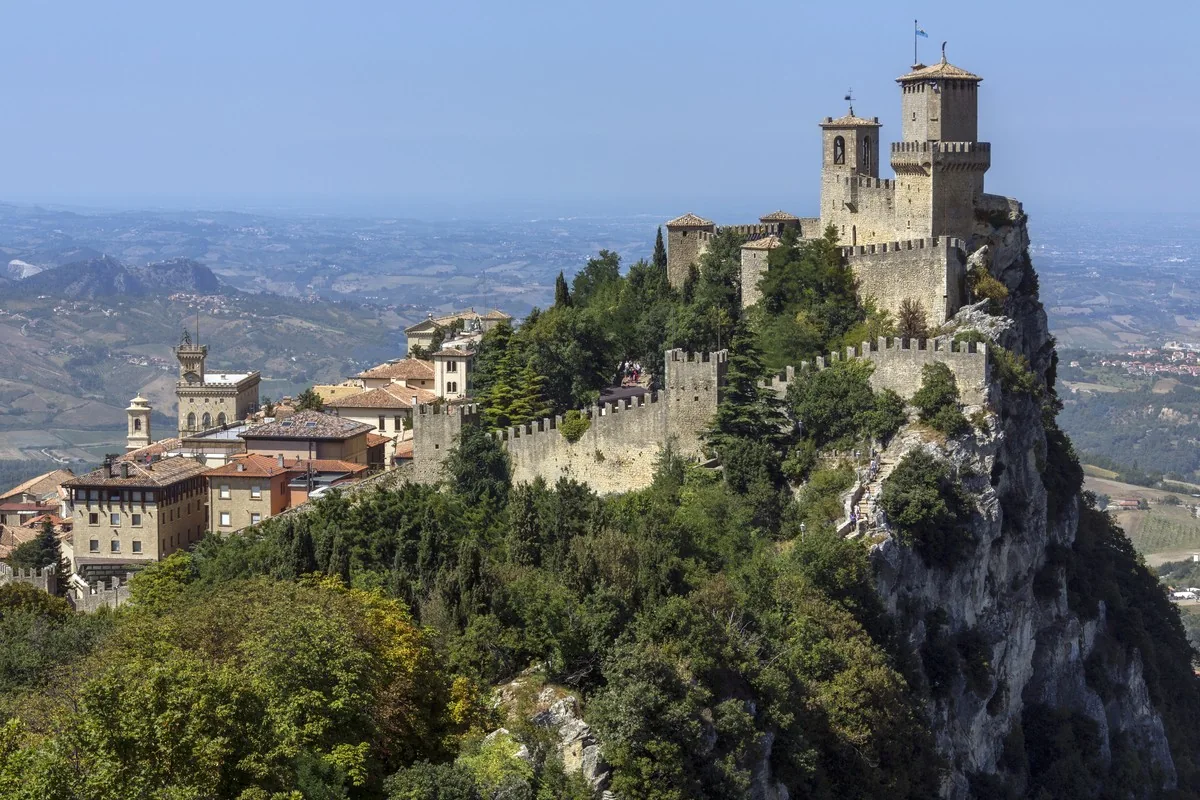 San Marino Swinger Guide